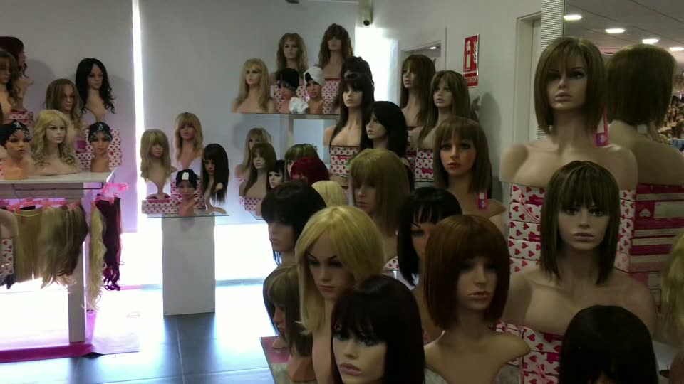 Collagen wigs and heat-resistant synthetic options